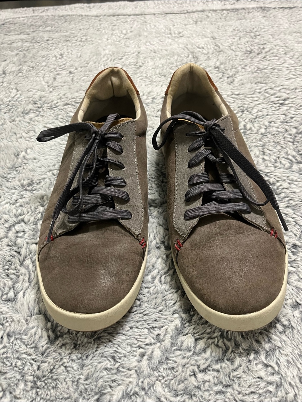 Kodiak Men's Gray-Brown Leather Low-Top Sneakers with Black Laces